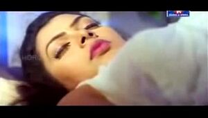 Sizzling mallu actress Sajini highly romantic in saree unseen vid