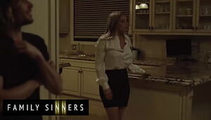 Ultra-kinky Cougar (Kayley Gunner) Bangs Her Son-in-law In Law (Tyler Nixon) - Family Sinners